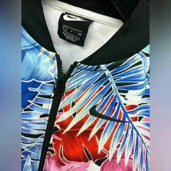 NIKE BLACK LIGHTWEIGHT JACKET “LIMITED EDITION” SIZE S - Picture 9 of 10